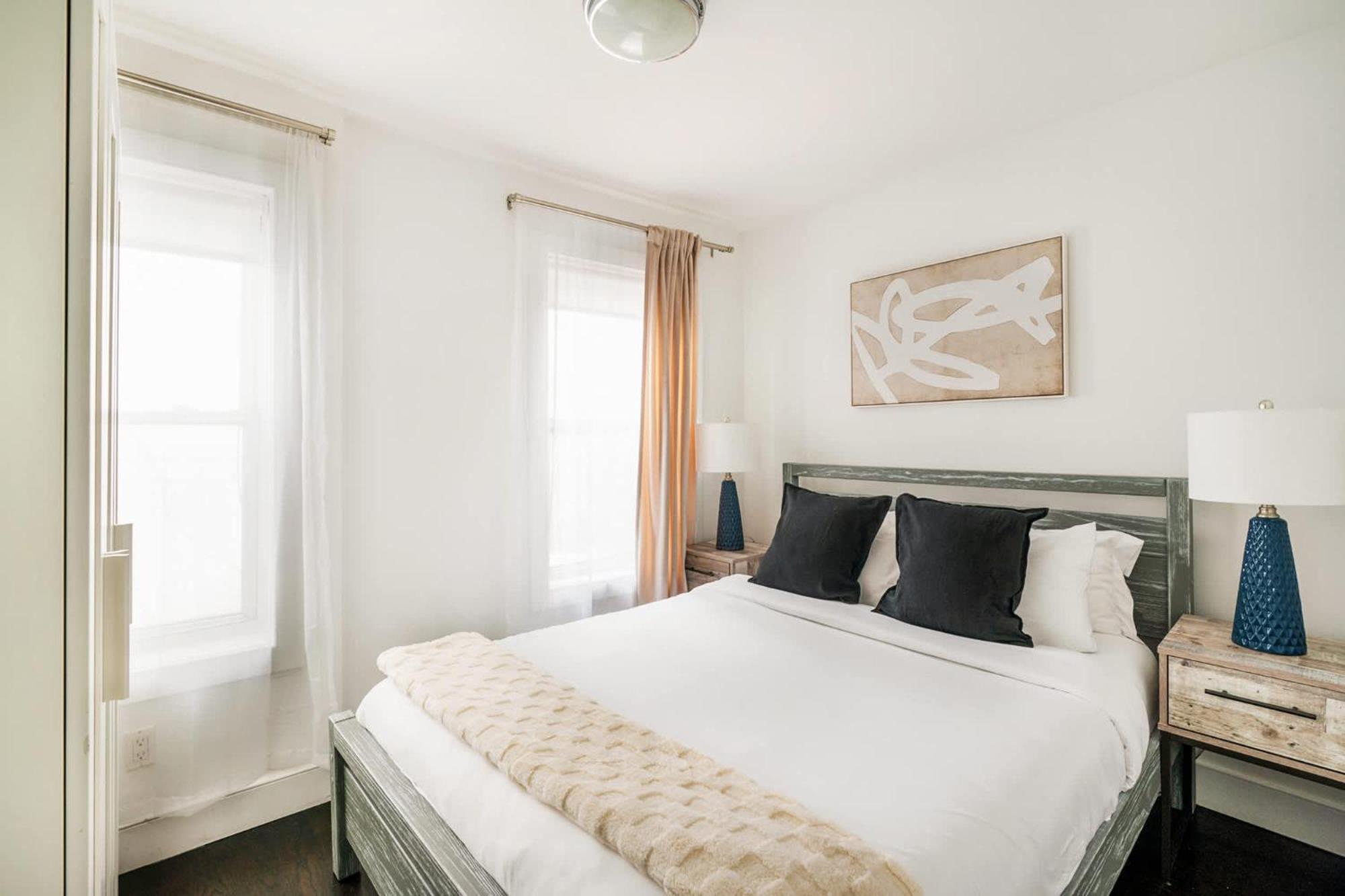 39-3 Newly Renovated 3 Bedroom Prime Midtown Sleeps 6 Appartamento